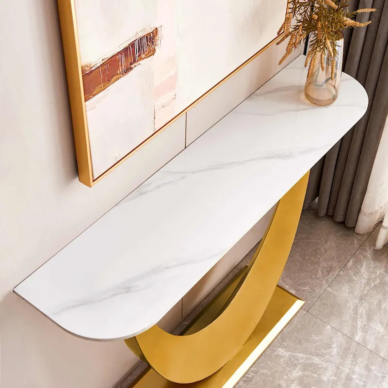 Console moderne, design aux formes raffinées, structure en métal avec patins réglables pour l’entrée